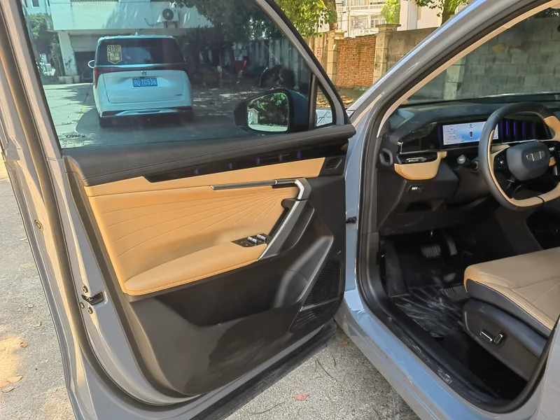 Geely Boyue L 2023 1.5TD DCT Premium Trim interior photo 8 Geely Boyue L 2023 1.5TD DCT Premium Trim interior photo 8