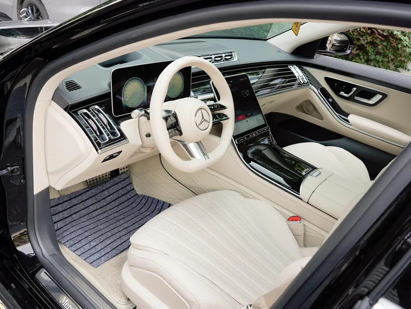 Mercedes-Benz S-Class 2024 S 450 L 4MATIC interior photo 12