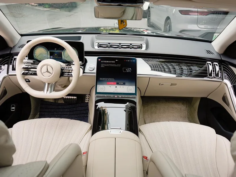Mercedes-Benz S-Class 2024 S 450 L 4MATIC interior photo 19