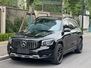 Mercedes-Benz GLB 2021 GLB 200 Estilo de moda exterior foto 1 Mercedes-Benz GLB 2021 GLB 200 Estilo de moda exterior foto 1