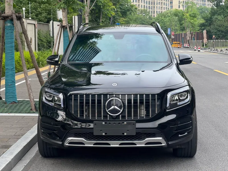 Mercedes-Benz GLB 2021 GLB 200 Estilo de moda exterior foto 2 Mercedes-Benz GLB 2021 GLB 200 Estilo de moda exterior foto 2