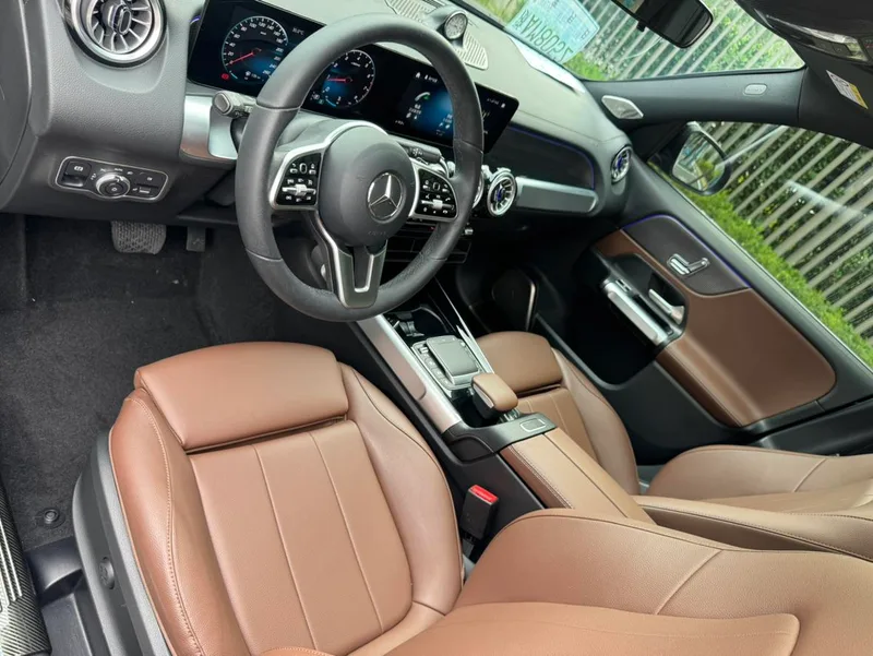 Mercedes-Benz GLB 2021 GLB 200 Estilo de moda exterior foto 10 Mercedes-Benz GLB 2021 GLB 200 Estilo de moda exterior foto 10