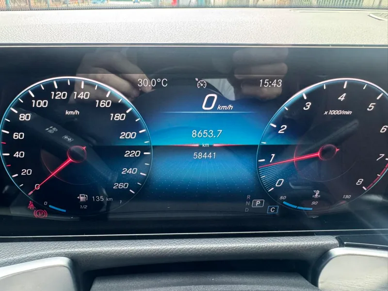 Mercedes-Benz GLB 2021 GLB 200 Estilo de moda interior foto 11 Mercedes-Benz GLB 2021 GLB 200 Estilo de moda interior foto 11