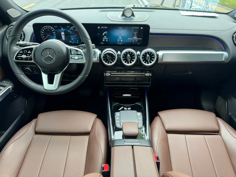 Mercedes-Benz GLB 2021 GLB 200 Estilo de moda interior foto 13 Mercedes-Benz GLB 2021 GLB 200 Estilo de moda interior foto 13