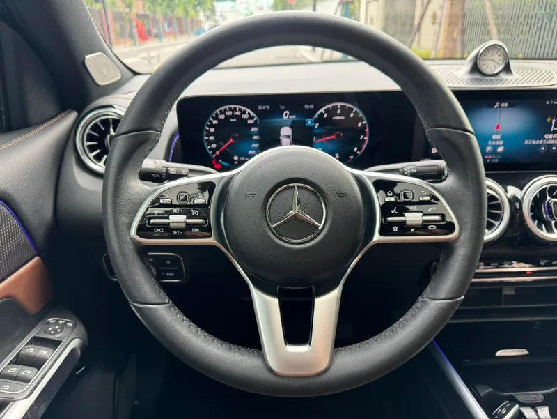 Mercedes-Benz GLB 2021 GLB 200 Estilo de moda interior foto 15 Mercedes-Benz GLB 2021 GLB 200 Estilo de moda interior foto 15