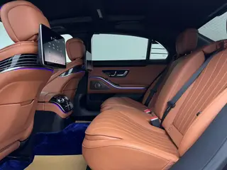 Mercedes-Benz S-Class 2023 S 450 L 4MATIC interior photo 11 Mercedes-Benz S-Class 2023 S 450 L 4MATIC interior photo 11