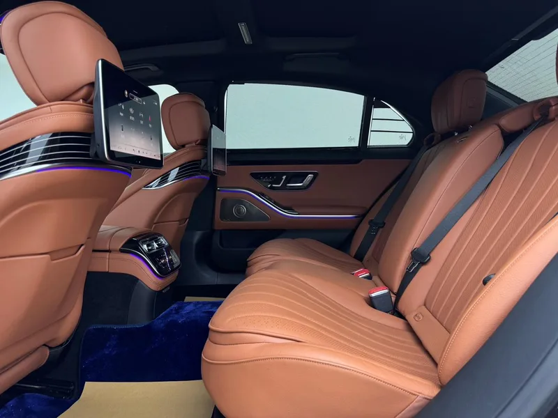 Mercedes-Benz S-Class 2023 S 450 L 4MATIC interior photo 11 Mercedes-Benz S-Class 2023 S 450 L 4MATIC interior photo 11