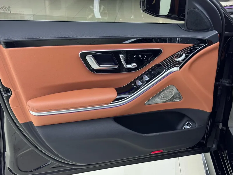 Mercedes-Benz S-Class 2023 S 450 L 4MATIC interior photo 12 Mercedes-Benz S-Class 2023 S 450 L 4MATIC interior photo 12