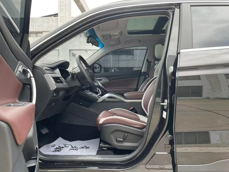 Geely Boyue 2022 1.8TD DCT Тип Чжия экстерьер фото 4 Geely Boyue 2022 1.8TD DCT Тип Чжия экстерьер фото 4
