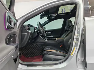 Mercedes-Benz C-Class 2022 C 200 L Sports version interior photo 11 Mercedes-Benz C-Class 2022 C 200 L Sports version interior photo 11