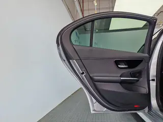 Mercedes-Benz C-Class 2022 C 200 L Sports version interior photo 14 Mercedes-Benz C-Class 2022 C 200 L Sports version interior photo 14