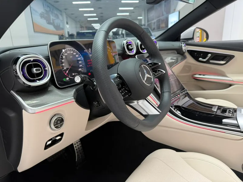 Mercedes-Benz CLE 2026 CLE 260 Convertible Coupe interior photo 11