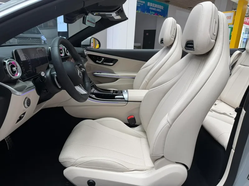 Mercedes-Benz CLE 2026 CLE 260 Convertible Coupe interior photo 12