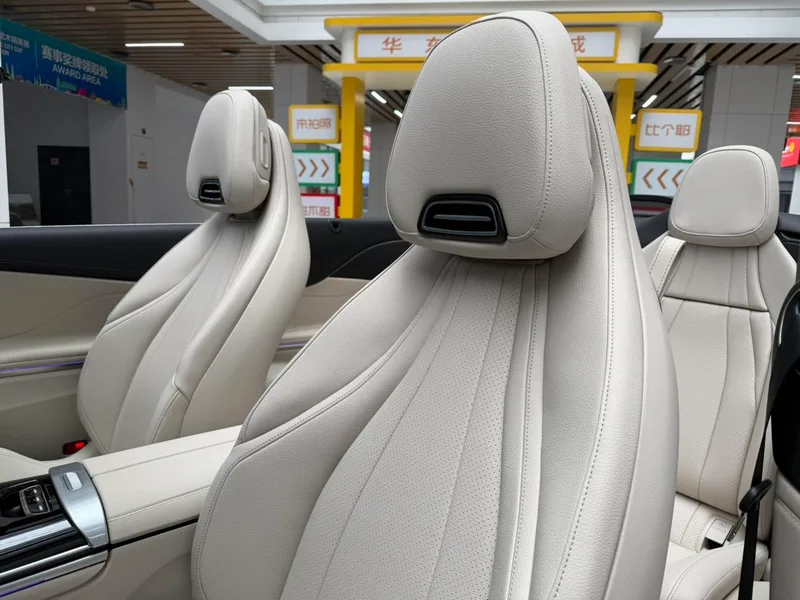 Mercedes-Benz CLE 2026 CLE 260 Convertible Coupe interior photo 13