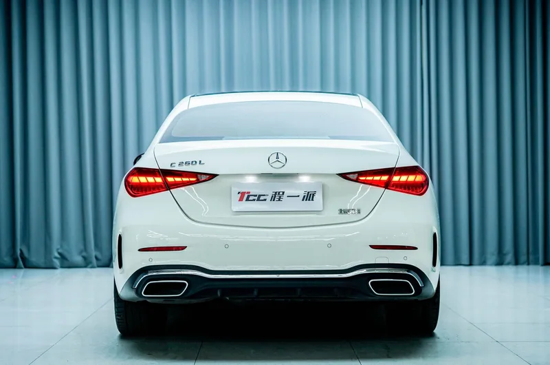 Mercedes-Benz C-Class 2023 C 260 L Спортивная версия интерьер фото 7