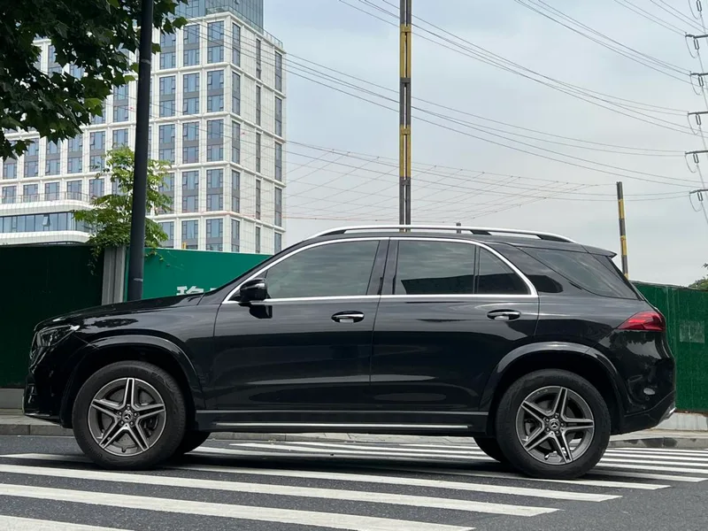 Mercedes-Benz GLE (Imported) 2025 GLE 450 4MATIC Estilo de moda exterior foto 2