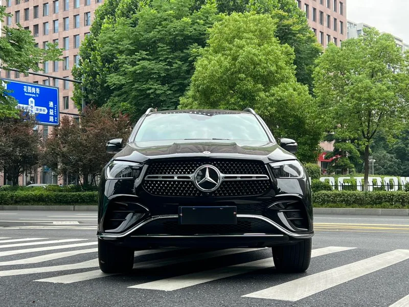 Mercedes-Benz GLE (Imported) 2025 GLE 450 4MATIC Estilo de moda exterior foto 3