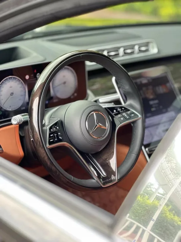 Mercedes-Benz Mercedes-Maybach S-Class 2023 S 480 4MATIC exterior photo 5