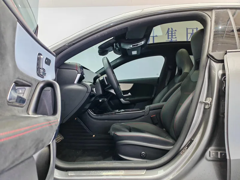 Mercedes-Benz CLA 2024 CLA 220 Four-door coupe interior photo 11 Mercedes-Benz CLA 2024 CLA 220 Four-door coupe interior photo 11