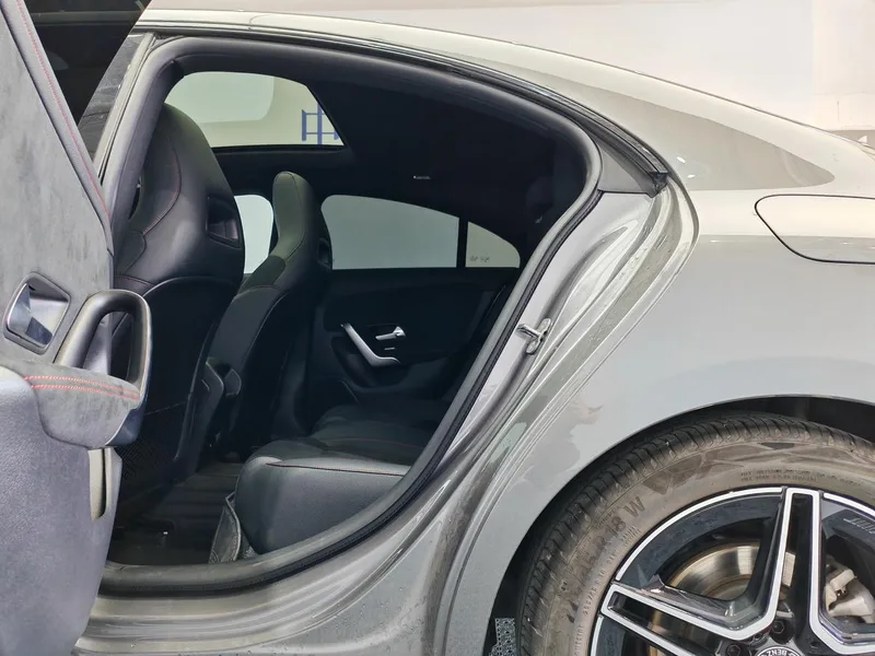 Mercedes-Benz CLA 2024 CLA 220 Four-door coupe interior photo 12 Mercedes-Benz CLA 2024 CLA 220 Four-door coupe interior photo 12