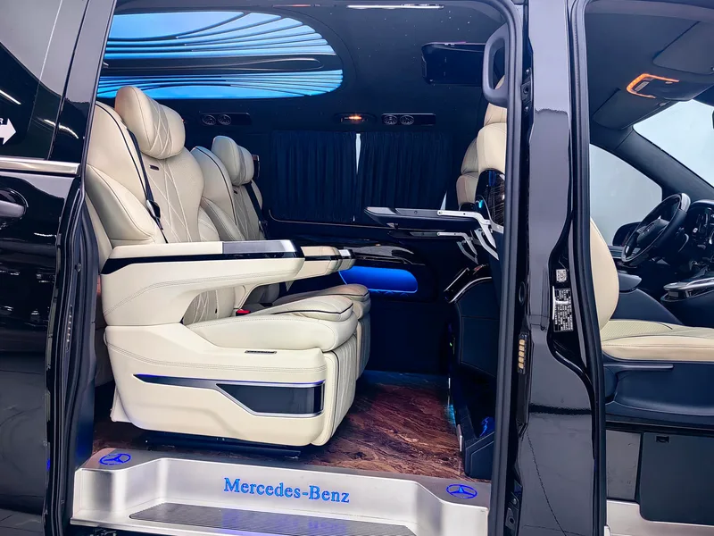 Mercedes-Benz Vito 2021 2.0T Elite Edition 7 seat interior photo 12 Mercedes-Benz Vito 2021 2.0T Elite Edition 7 seat interior photo 12