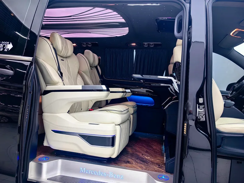 Mercedes-Benz Vito 2021 2.0T Elite Edition 7 seat interior photo 15 Mercedes-Benz Vito 2021 2.0T Elite Edition 7 seat interior photo 15