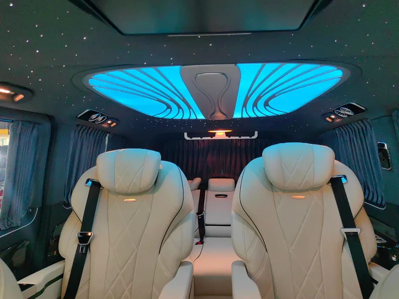 Mercedes-Benz Vito 2021 2.0T Elite Edition 7 seat interior photo 18 Mercedes-Benz Vito 2021 2.0T Elite Edition 7 seat interior photo 18