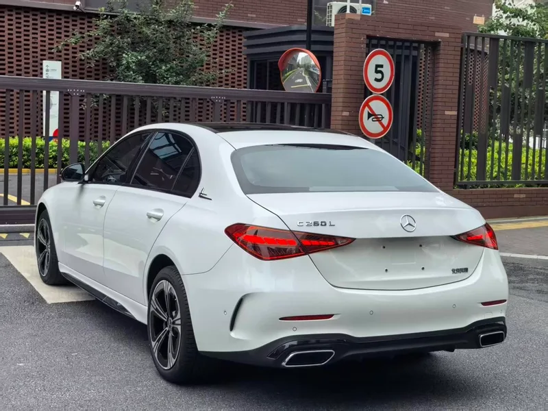 Mercedes-Benz C-Class 2022 C 260 L Version sportive de la nuit Hao intérieur photo 9