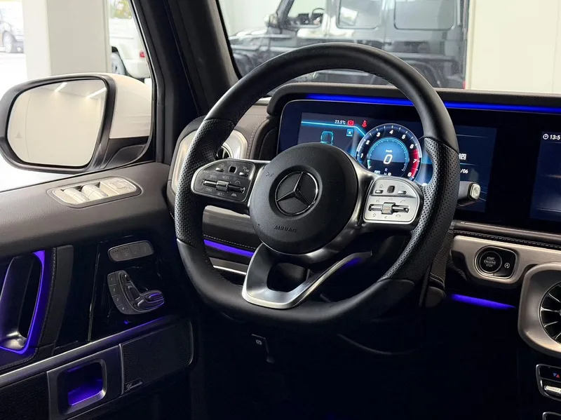 Mercedes-Benz G-Class 2024 G 500 intérieur photo 7