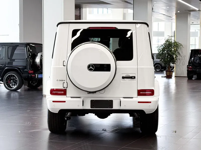 Mercedes-Benz G-Class 2024 G 500 intérieur photo 9