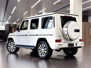 Mercedes-Benz G-Class 2024 G 500 intérieur photo 10