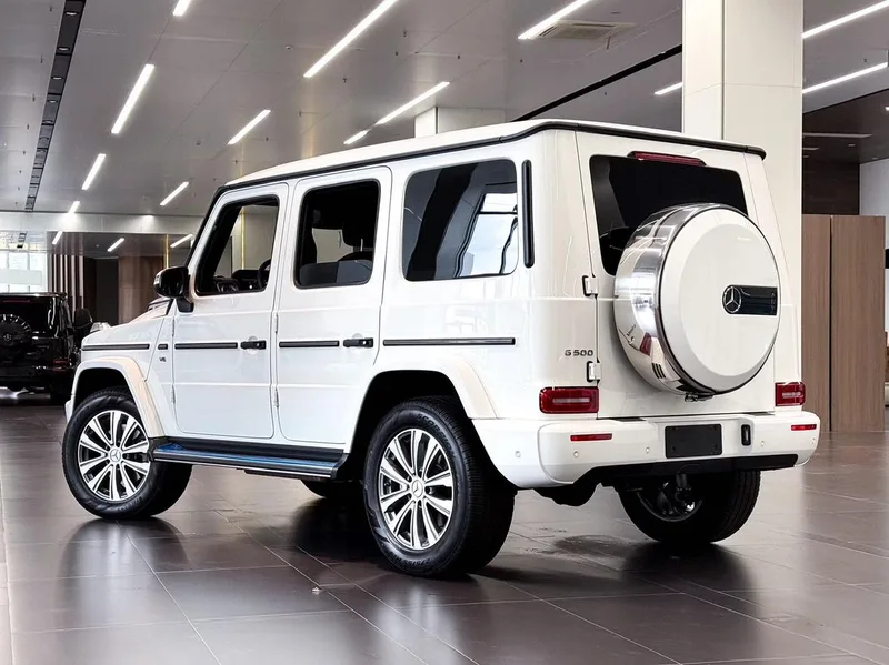 Mercedes-Benz G-Class 2024 G 500 intérieur photo 10