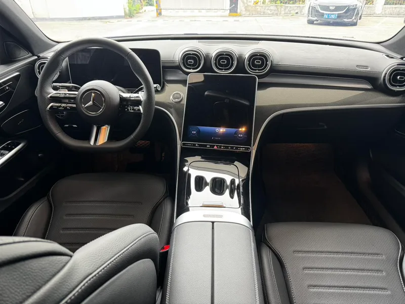 Mercedes-Benz C-Class 2025 C 260 L Sports version exterior photo 9