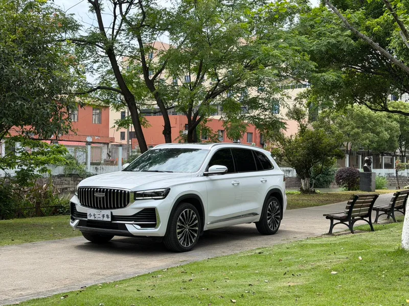 Geely Monjaro 2025 2.0TD Высокая работа автоматически с двумя приводами экстерьер фото 1 Geely Monjaro 2025 2.0TD Высокая работа автоматически с двумя приводами экстерьер фото 1
