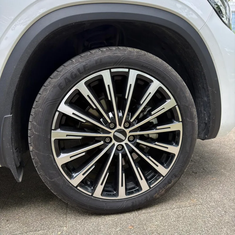 Geely Monjaro 2025 2.0TD Высокая работа автоматически с двумя приводами интерьер фото 14 Geely Monjaro 2025 2.0TD Высокая работа автоматически с двумя приводами интерьер фото 14