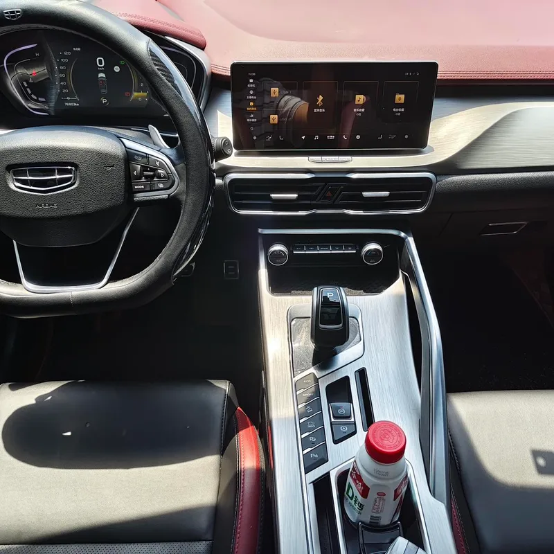 Geely Coolray 2019 Deportes 260T DCT Battle País VI interior foto 10 Geely Coolray 2019 Deportes 260T DCT Battle País VI interior foto 10