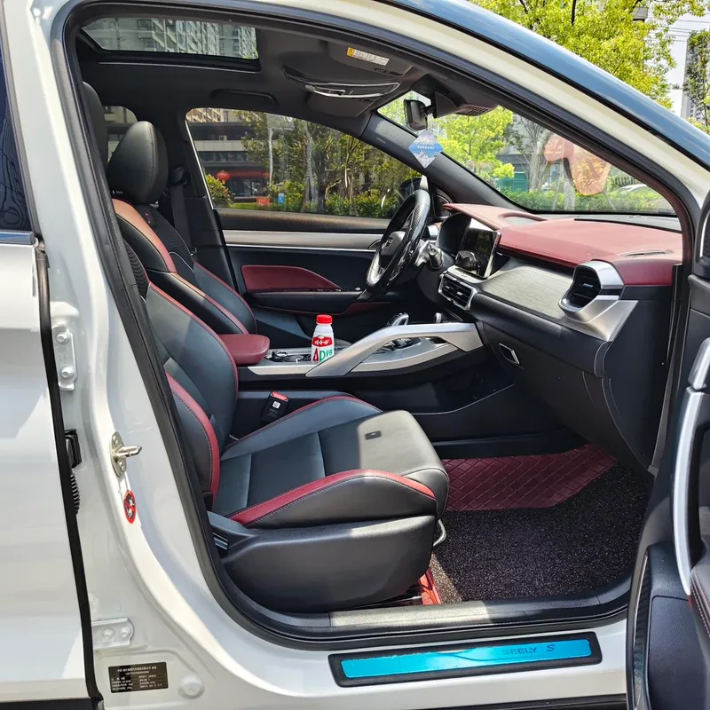 Geely Coolray 2019 Deportes 260T DCT Battle País VI interior foto 13 Geely Coolray 2019 Deportes 260T DCT Battle País VI interior foto 13