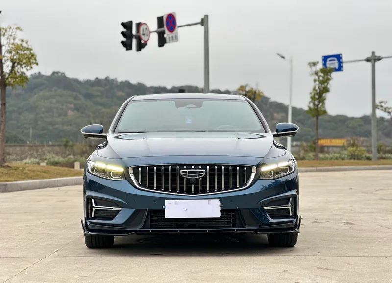 Geely Preface 2023 2.0T Solo esta versión verde exterior foto 2