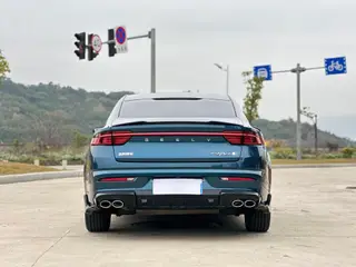 Geely Preface 2023 2.0T Solo esta versión verde exterior foto 5