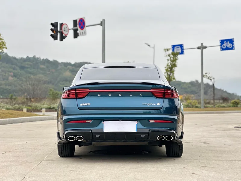 Geely Preface 2023 2.0T Solo esta versión verde exterior foto 5