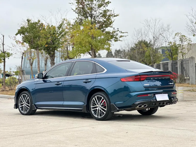 Geely Preface 2023 2.0T Solo esta versión verde exterior foto 6