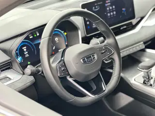 Geely Preface 2023 2.0T Solo esta versión verde exterior foto 9