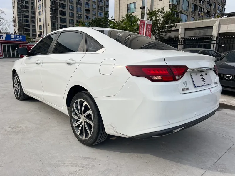 Geely Emgrand GL 2021 UP 1.4T CVT Tipo de collar exterior foto 7 Geely Emgrand GL 2021 UP 1.4T CVT Tipo de collar exterior foto 7