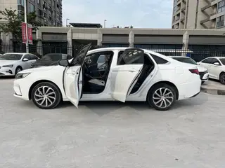 Geely Emgrand GL 2021 UP 1.4T CVT Tipo de collar interior foto 16 Geely Emgrand GL 2021 UP 1.4T CVT Tipo de collar interior foto 16