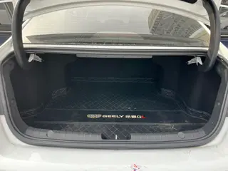 Geely Emgrand GL 2021 UP 1.4T CVT Tipo de collar interior foto 17 Geely Emgrand GL 2021 UP 1.4T CVT Tipo de collar interior foto 17