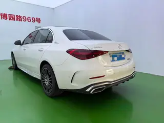 Mercedes-Benz C-Class 2024 C 260 L Versión deportiva exterior foto 5