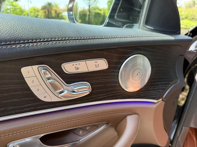 Mercedes-Benz E-Class 2021 E 300 L Luxury type Passenger car interior photo 12