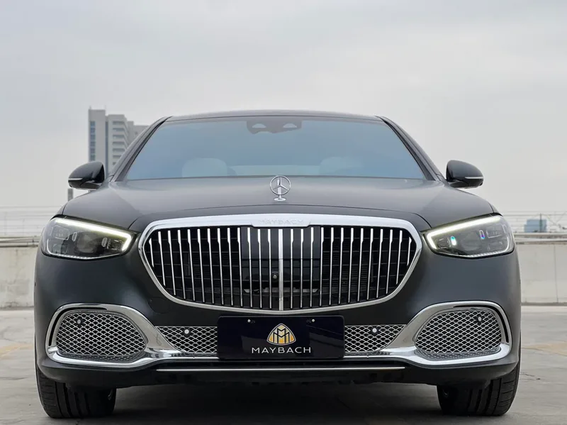 Mercedes-Benz Mercedes-Maybach S-Class 2022 S 680 4MATIC Première version ingénieuse extérieur photo 2 Mercedes-Benz Mercedes-Maybach S-Class 2022 S 680 4MATIC Première version ingénieuse extérieur photo 2