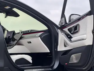 Mercedes-Benz Mercedes-Maybach S-Class 2022 S 680 4MATIC Première version ingénieuse extérieur photo 6 Mercedes-Benz Mercedes-Maybach S-Class 2022 S 680 4MATIC Première version ingénieuse extérieur photo 6
