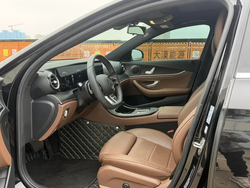 Mercedes-Benz E-Class 2022 Restyling E 260 L sports car interior photo 10